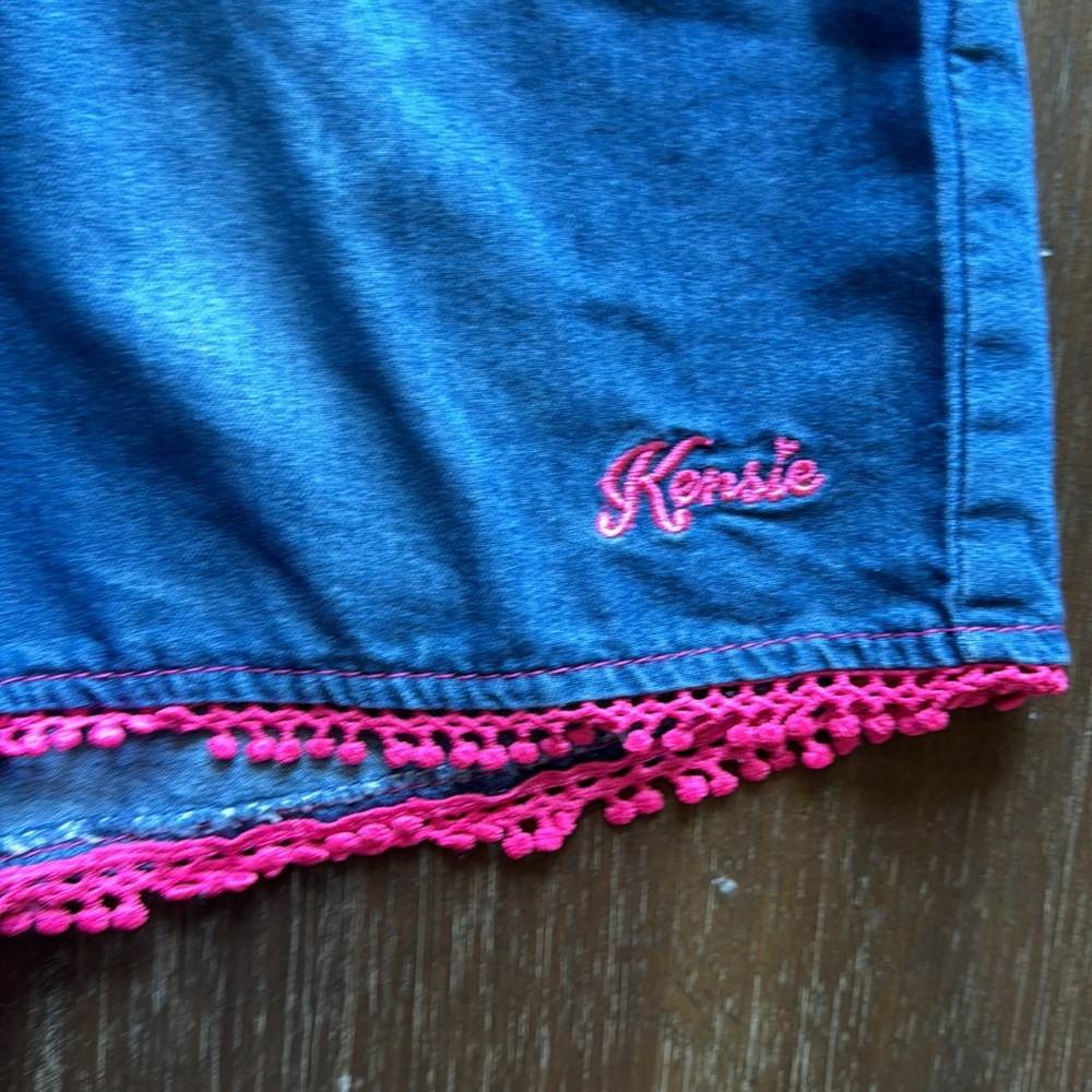 Size 8 Kenzie pocketed crochet trim denim chambray romper jumpsuit shorts - Picture 3 of 7